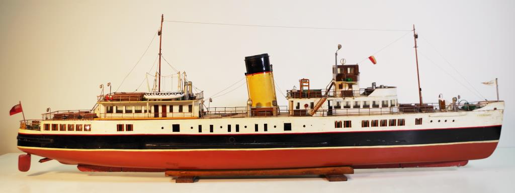 Live steam model of English ferry 'Cormarant'