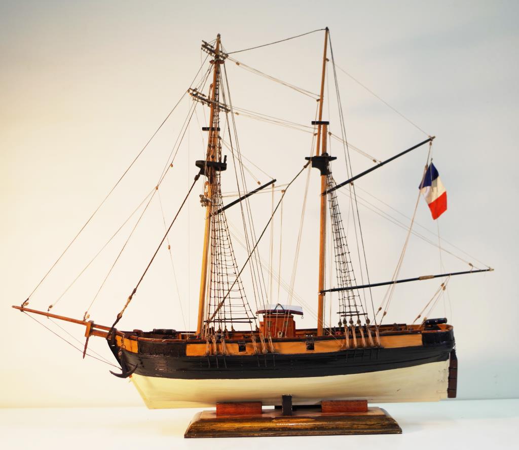 Model of French warship Le Hussard - Image 3 of 3