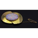 14.5ct white opal and 18ct gold brooch.