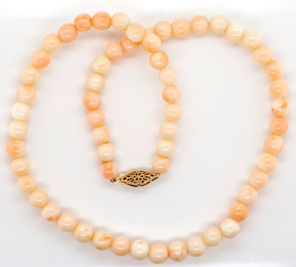 Vintage coral and gold necklace