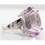 Kunzite and 18ct white gold ring