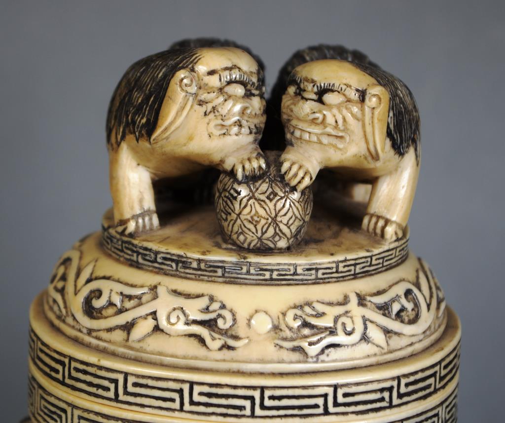 Antique Chinese carved ivory lidded pot - Image 3 of 4