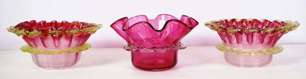 Pair of Victorian & vaseline glass bowls - Image 2 of 2