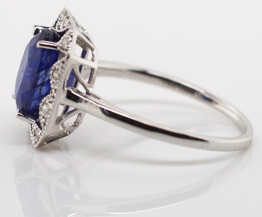 Sapphire, diamond and 18ct white gold ring - Image 3 of 4