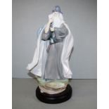 Lladro "The Grey Pilgrim" figurine