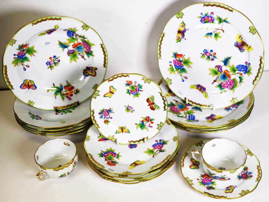 17 piece Queen Victoria Herend part dinner set - Image 2 of 3