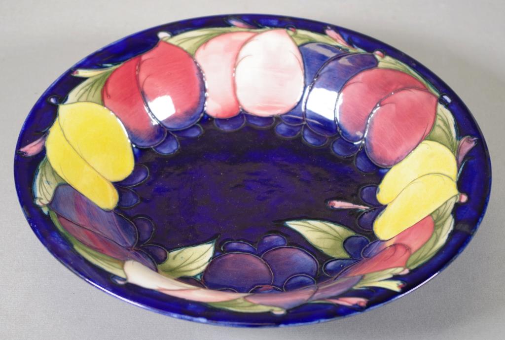 Walter Moorcroft 'Pomegranate' ceramic bowl - Image 2 of 4