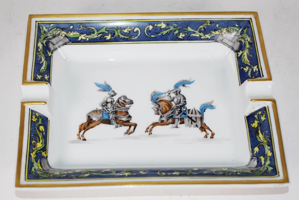 Hermes 'Knights' porcelain ashtray - Image 3 of 3