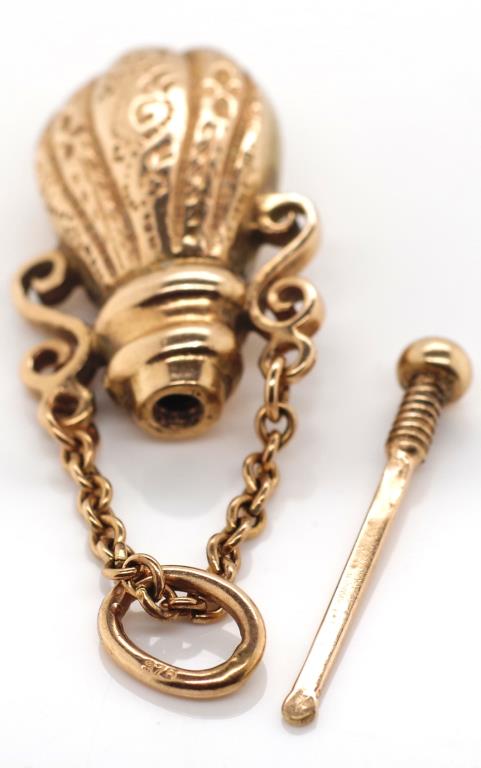 9ct rose gold pilgrim bottle fob charm - Image 3 of 4