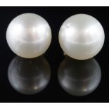 14mm Broome pearl and 18ct gold stud earrings