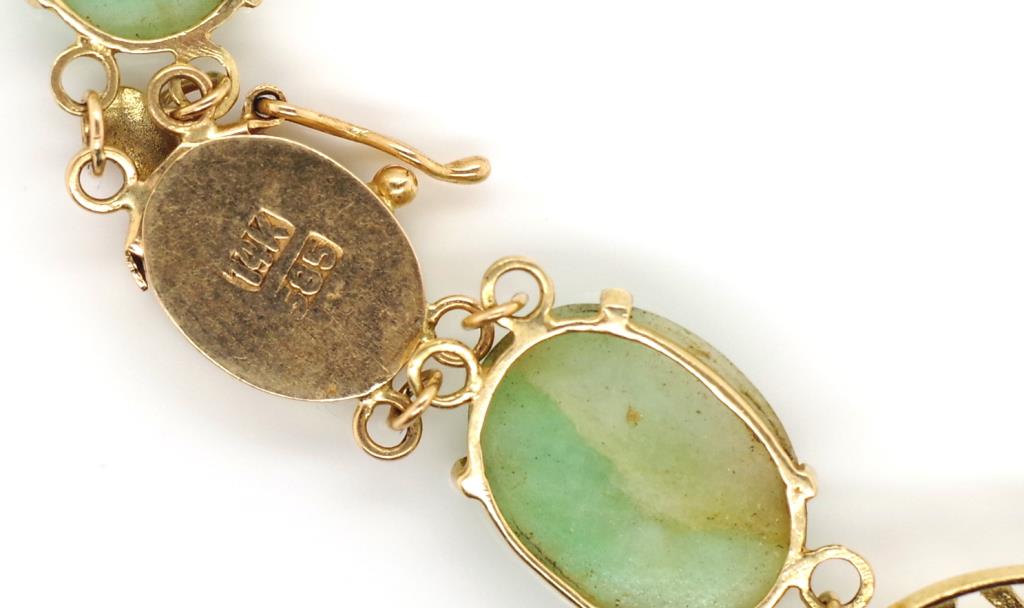 14ct gold Chinese and jade bracelet - Image 2 of 2