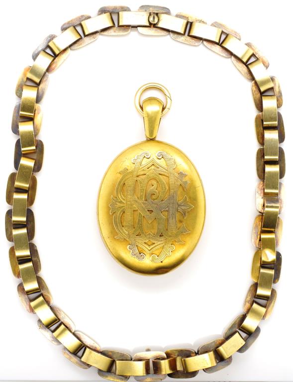 Australian gold locket & gold flat link chain