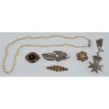 Six antique & later jewellery pieces