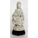 Good antique Chinese figure of Kwan Yin