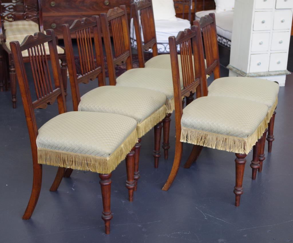 Set of 6 early 20th century spindle back chairs - Image 3 of 3