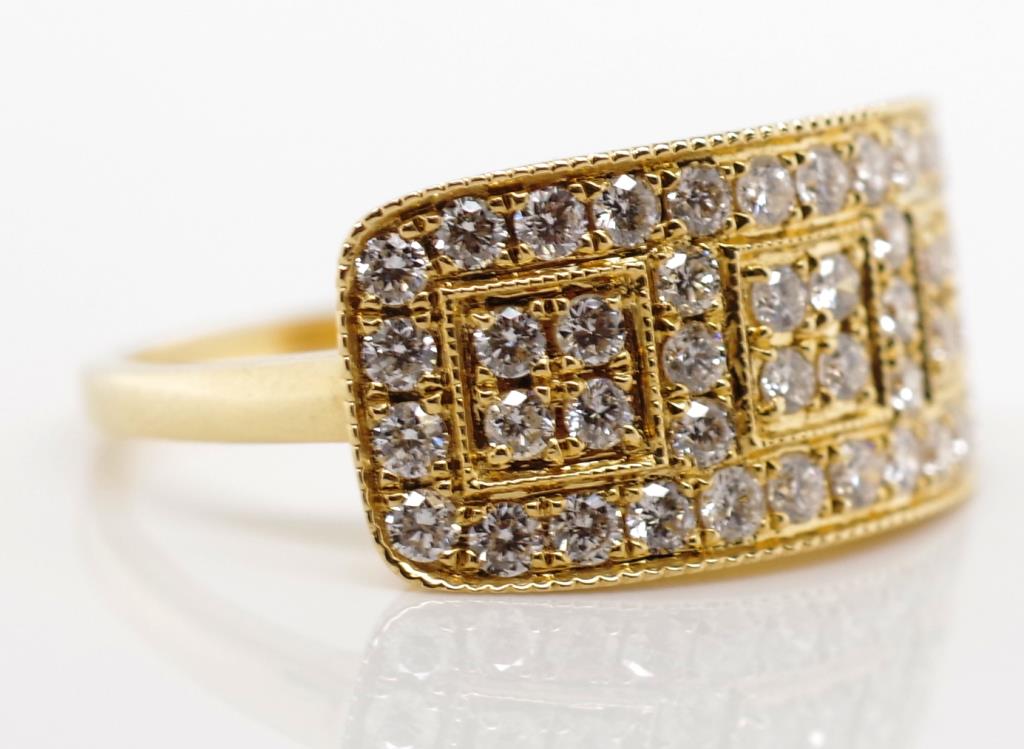 18ct yellow gold and diamond panel ring - Image 2 of 4