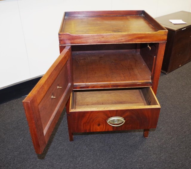 Georgian mahogany pot cupboard - Image 5 of 5