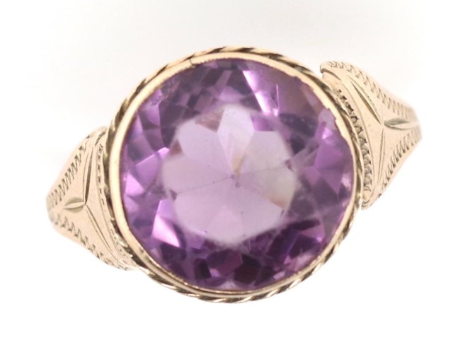 Rose gold and amethyst ring