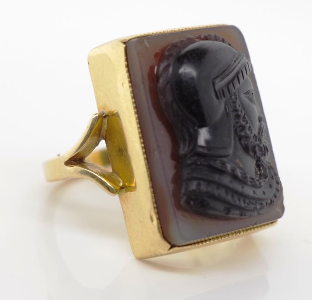 George V intaglio and 18ct yellow gold ring - Image 2 of 5