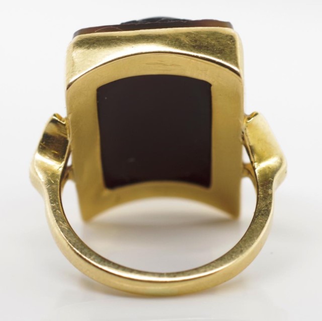 George V intaglio and 18ct yellow gold ring - Image 4 of 5