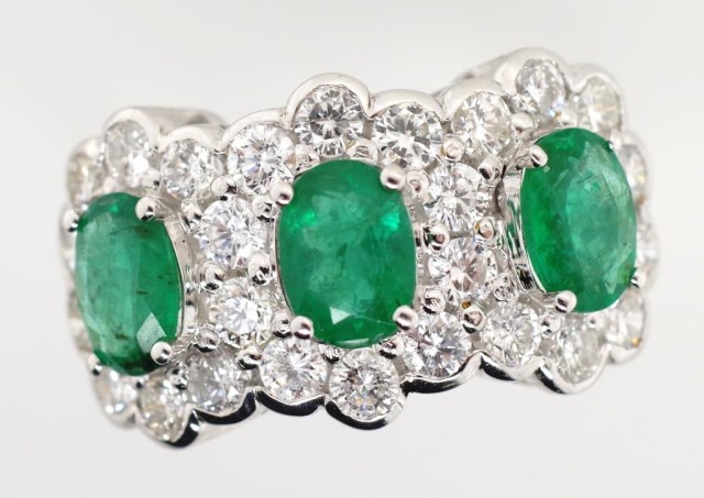 Good emerald, diamond and 18ct gold ring - Image 2 of 7