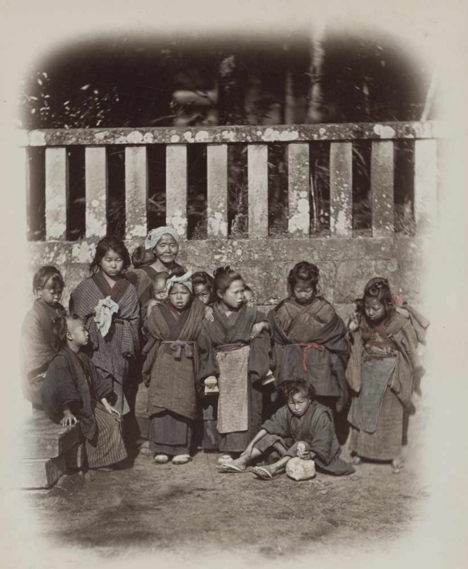 Beato, Felice: Group of Japanese childrenGroup of Japanese children. 1867-68. Hand-colored albumen