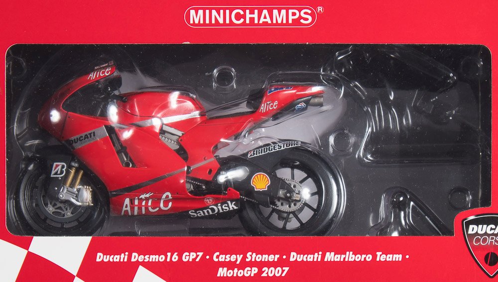Minichamps 1/12th scale Moto GP motorcycles: includes Ducati Desmosedici Loris Capirossi, - Image 5 of 5