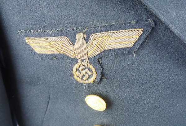 4.1.) Uniformen / Kopfbedeckungen Kriegsmarine: Jacke und Tellermütze eines Bootsmannsmaats der - Image 4 of 8