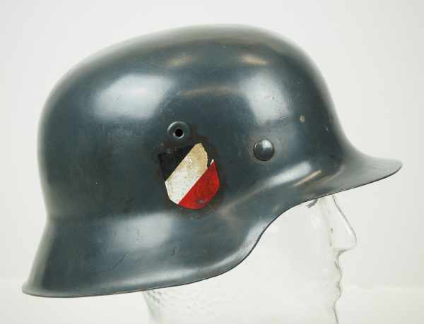 4.1.) Uniformen / Kopfbedeckungen Luftwaffe: Stahlhelm M42.Originaler Helm mit sauberem Innenfutter,