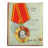 2.2.) Welt Sowjetunion: Lenin Orden, 5. Modell, 1. Typ, mit Verleihungsbuch.Gold, teilweise