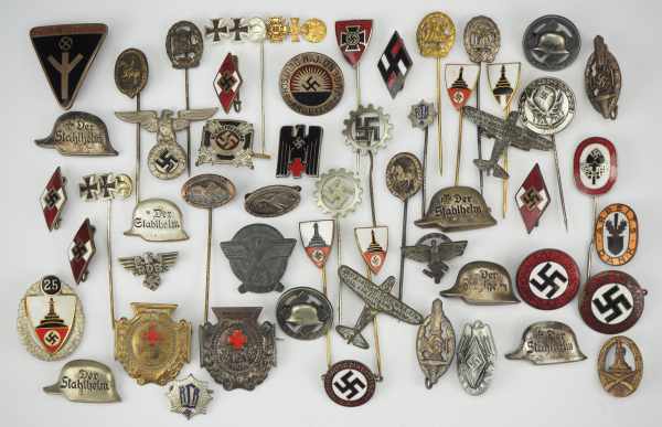 1.2.) Deutsches Reich (1933-45) Lot von über 50 Nadeln / Pins.Diverse, teils emailliert.Zustand: