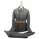 4.1.) Uniformen / Kopfbedeckungen Wehrmacht: Uniformensemble eines Leutnant der Infanterie.1.)