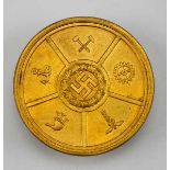 1.2.) Deutsches Reich (1933-45) Anhalt: Goldene Verdienstmedaille der IHK.Vergoldet, Swastika und