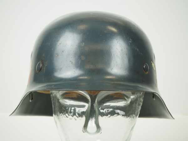 4.1.) Uniformen / Kopfbedeckungen Luftwaffe: Stahlhelm M42.Originaler Helm mit sauberem Innenfutter, - Image 2 of 4