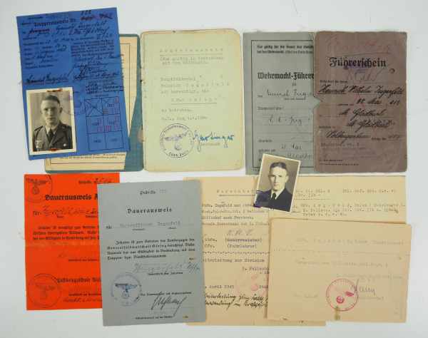 3.1.) Urkunden / Dokumente Ausweis Nachlass eines Oberfeldwebels der 3. Fallschirm-Jäger-