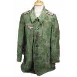 4.1.) Uniformen / Kopfbedeckungen Luftwaffe: Felddivision Tarnfeldbluse für einen Feldwebel -