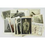 3.2.) Fotos / Postkarten Sammlung von über 100 Postkarten.Militärisch / politisch. Teils gelaufen.