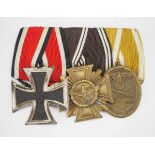 1.2.) Deutsches Reich (1933-45) Große Ordenschnalle mit 3 Auszeichnungen.1.) Eisernes Kreuz, 1939,