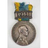 1.1.) Kaiserreich (bis 1933) Sachsen-Altenburg: Herzog-Ernst-Medaille, mit Bandspange 1914.Silber,