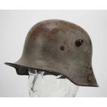 4.1.) Uniformen / Kopfbedeckungen Stahlhelm M16.Glocke mit originaler Lackierung, seitlich am Rand