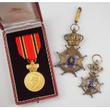 2.1.) Europa Belgien: Orden Leopold II., 2.Modell (seit 1951), Komtur und Offizierskreuz.Je