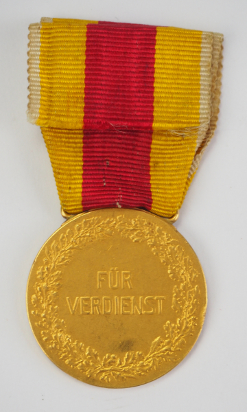 1.1.) Kaiserreich (bis 1933) Baden: Kleine goldene Verdienstmedaille am Bande der Militärischen Karl - Image 2 of 2