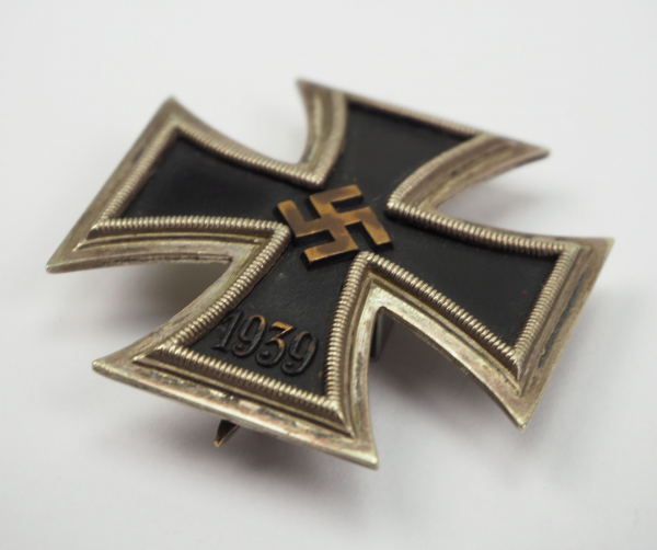 1.2.) Deutsches Reich (1933-45) Eisernes Kreuz, 1939, 1. Klasse, an Schraubscheibe - Deumer. - Image 2 of 3