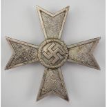 1.2.) Deutsches Reich (1933-45) Kriegsverdienstkreuz, 1. Klasse - L15.Buntmetall versilbert, an