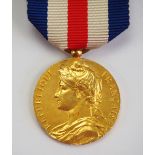 2.1.) Europa Frankreich: Goldmedaille des Arbeitsministeriums.Gold, rückseitig bezeichnet "L.
