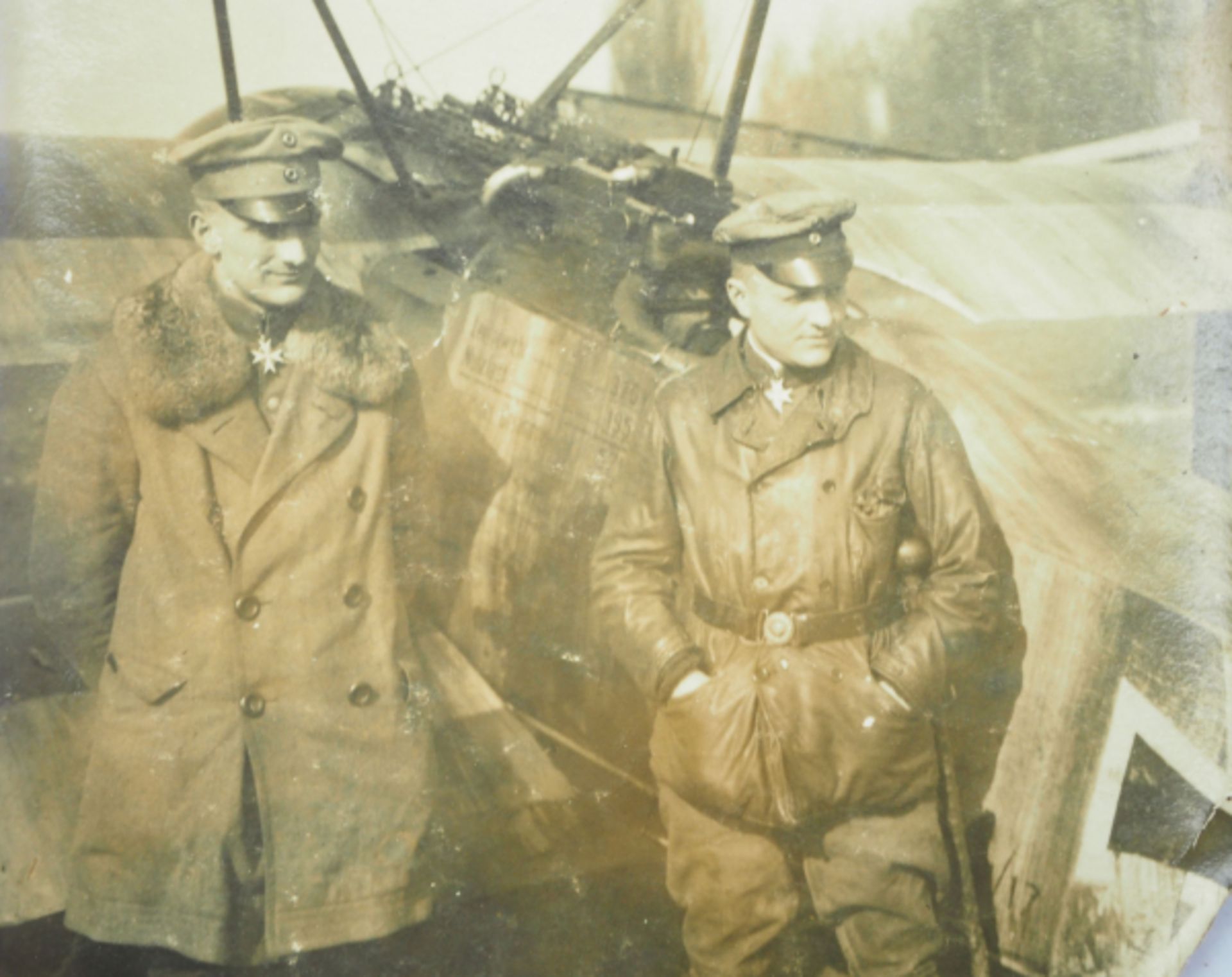 3.2.) Fotos / Postkarten Privatfoto Manfred und Lothar von Richthofen.Privatfoto von Manfred und