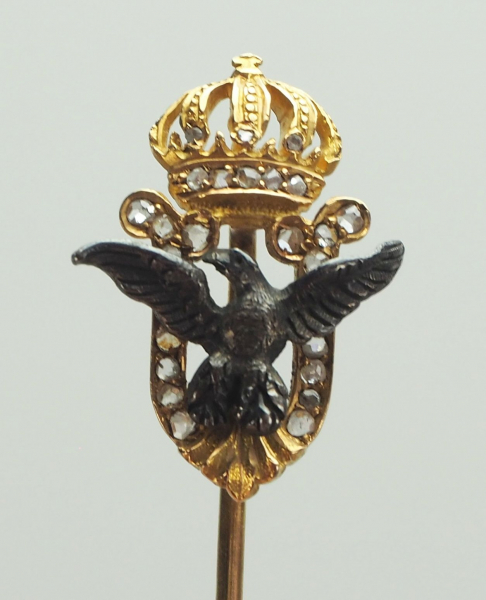 2.1.) Europa Italien: Geschenknadel König Umberto I., im Etui.Gold, durchbrochen gefertigt, mit 24 á