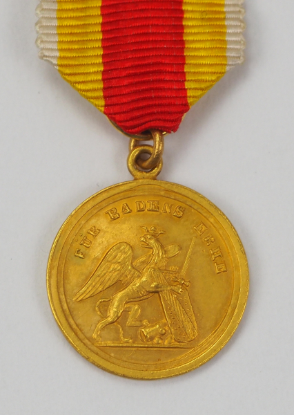 1.1.) Kaiserreich (bis 1933) Baden: Militär-Carl-Friedrich-Verdienstmedaille, in Gold, Miniatur.