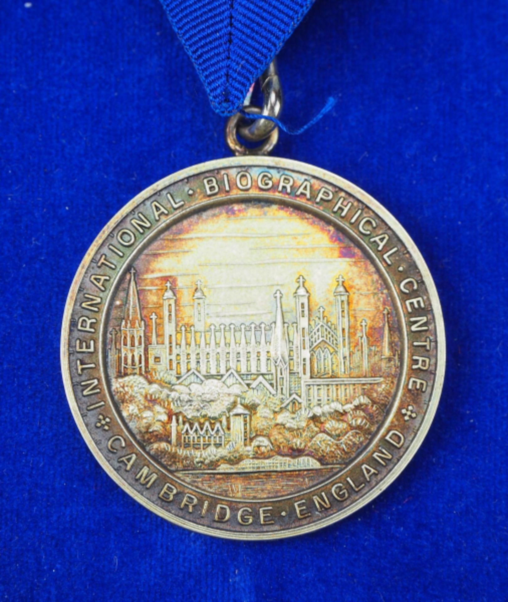 7.4.) Münzen Internationale Biographisches Zentrum Cambridge, Medaille EUROPE, im Etui.Silber