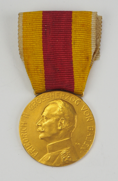 1.1.) Kaiserreich (bis 1933) Baden: Kleine goldene Verdienstmedaille am Bande der Militärischen Karl